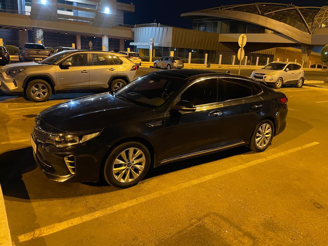 Berline Kia K5